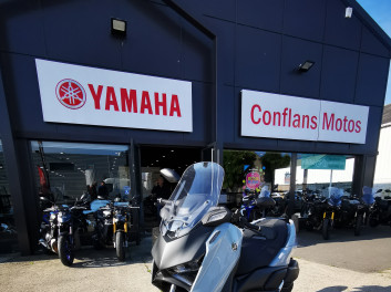 YAMAHA XMAX 300 Tech Max