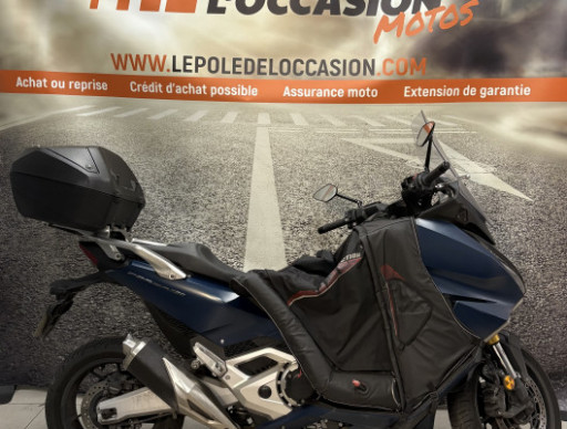 Honda Forza 750 Bleu