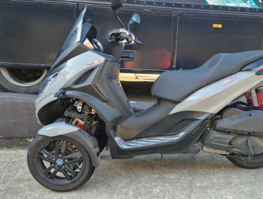 PIAGGIO MP3 300 HPE ABS ASR garantie 12 mois