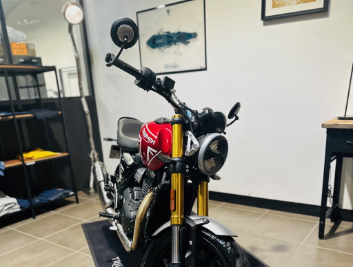 TRIUMPH SPEED 400