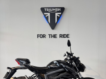 SUZUKI gsx-s 125 pour 95€/ mois sans apport chez Triumph Agen