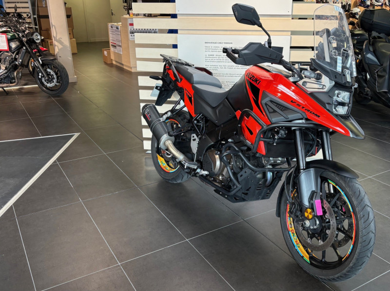 SUZUKI V-STROM 1050 - Garantie 07/2026