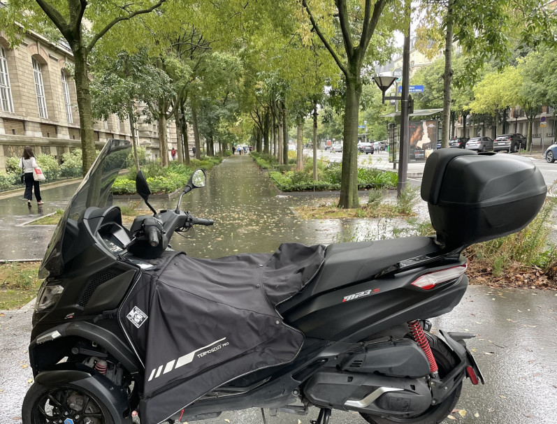 PIAGGIO MP3 400 HPE NOIR ABS/ASR GARANTIE 6 MOIS LIVRAISON DANS TOUTE LA FRANCE 