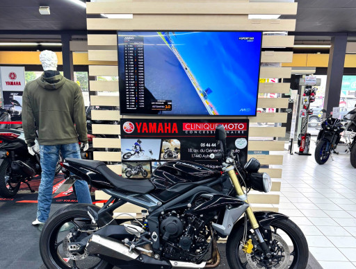 TRIUMPH STREET TRIPLE 675 GARANTIE