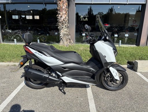 YAMAHA XMAX 300