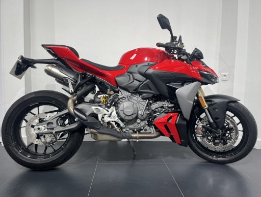 DUCATI STREETFIGHTER V2