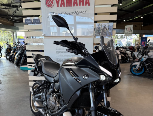 YAMAHA TRACER 7