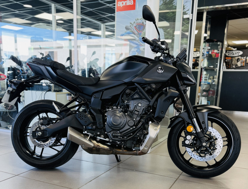 YAMAHA MT-07
