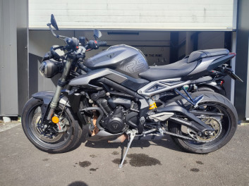 TRIUMPH STREET TRIPLE 765 RS