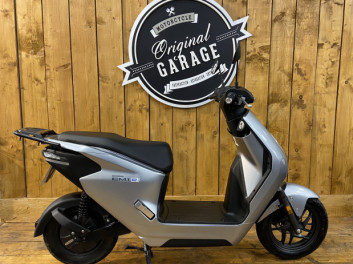 HONDA EM1