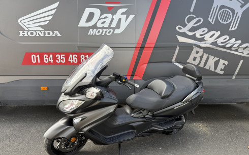 SUZUKI BURGMAN 650 EXECUTIVE