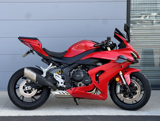 QJ MOTOR SRK 800 RR