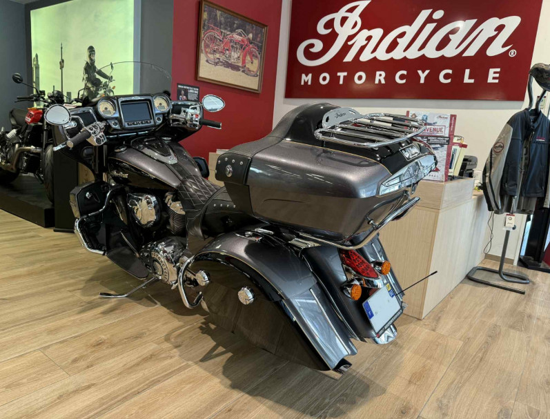 INDIAN ROADMASTER 1800 cm3 111 ci garantie 12 mois