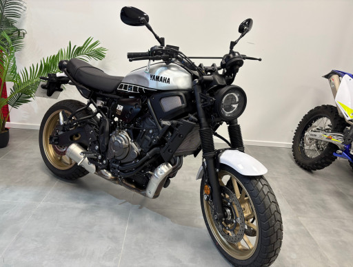 YAMAHA XSR 700 LEGACY