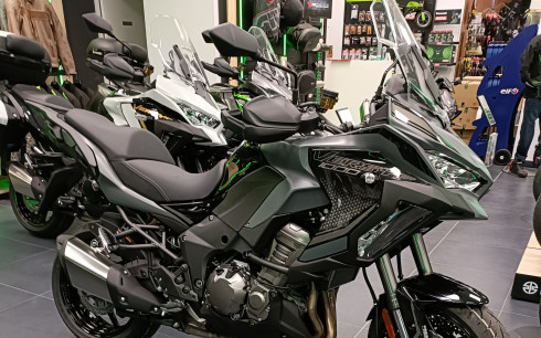 KAWASAKI VERSYS 1000 SE NEUF 0KMS 2024  (suspension electronique ) A SAISIR GARANTIE 4ANS