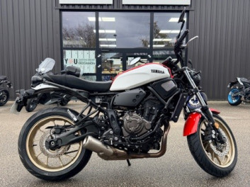 YAMAHA XSR 700 / XSR700 full