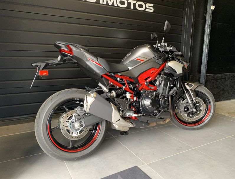 KAWASAKI Z 900