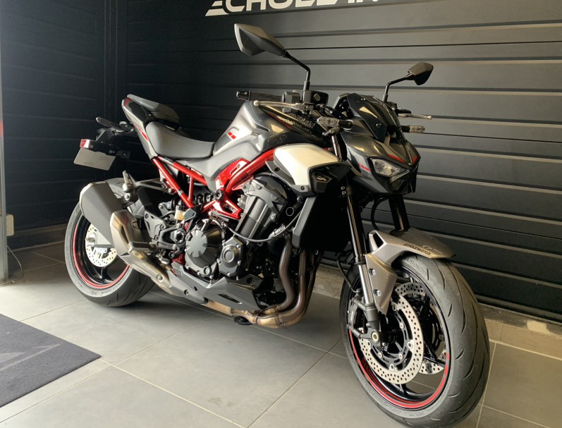 KAWASAKI Z 900