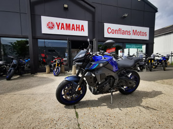 YAMAHA MT-10