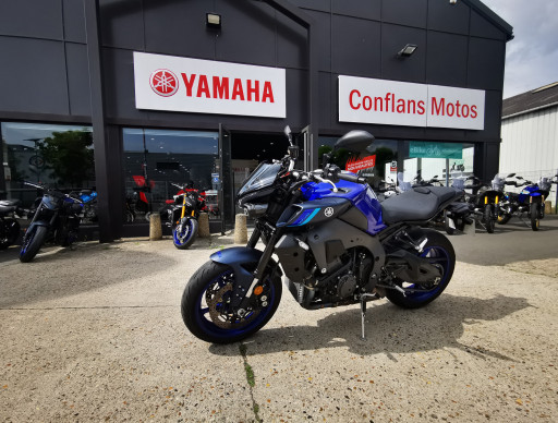 YAMAHA MT-10