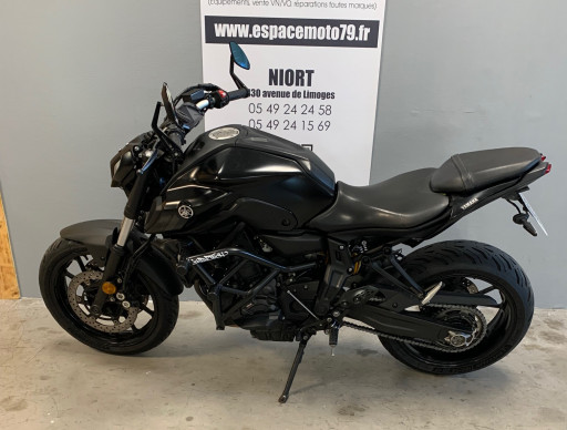 YAMAHA MT-07
