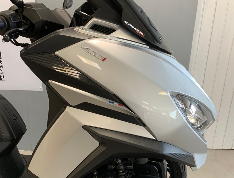 PEUGEOT METROPOLIS 400
