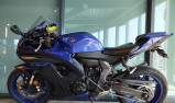 YAMAHA R7 - AKRAPOVIC