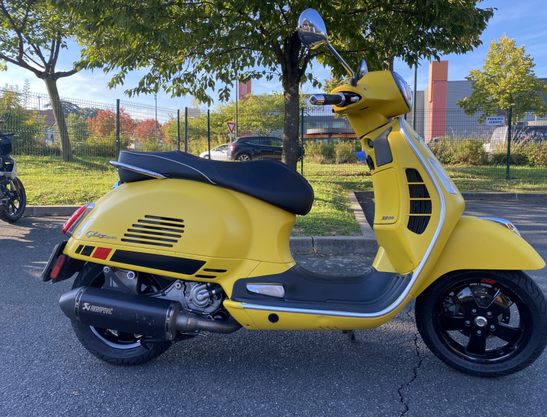 VESPA GTS 300 SUPERSPORT