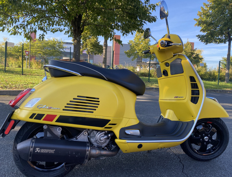 VESPA GTS 300 SUPERSPORT