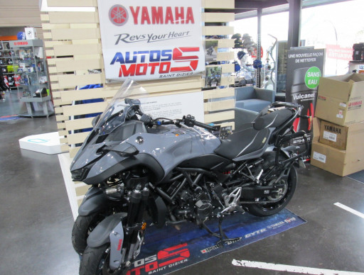 YAMAHA 900 NIKEN GT