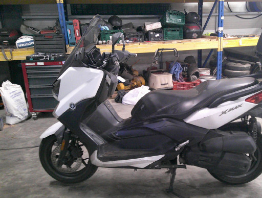 YAMAHA X-MAX 125 ACCIDENTE RSV N°22218