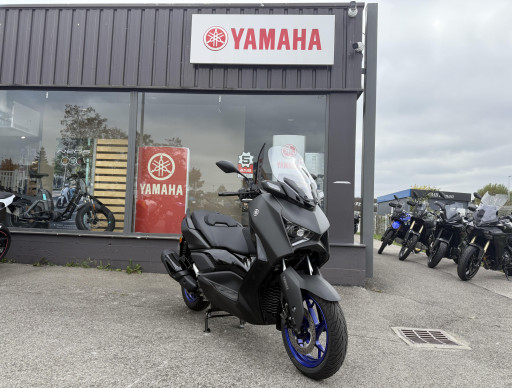 YAMAHA XMAX 300