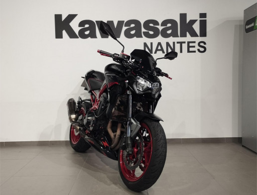 KAWASAKI Z900