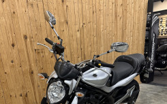 SUZUKI GLADIUS 650