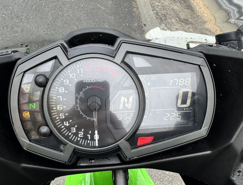 KAWASAKI NINJA 400 KRT PACK SPORT