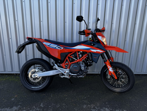 KTM 690 SMC R 2024 - 696kms