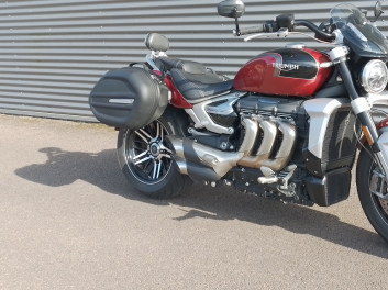 TRIUMPH ROCKET 3 GT