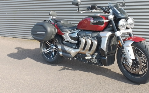 TRIUMPH ROCKET 3 GT