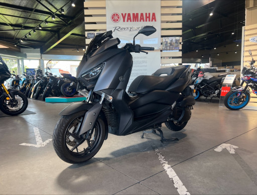YAMAHA XMAX 125