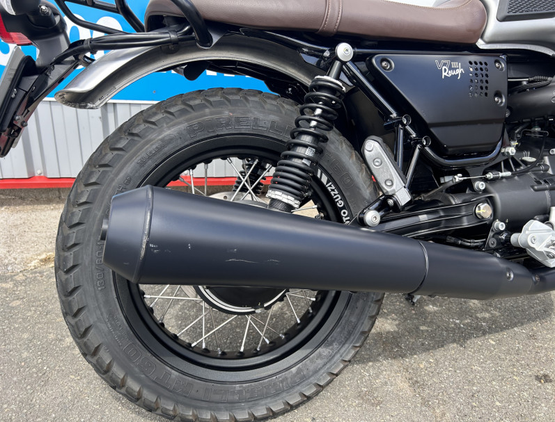 MOTO GUZZI V7 III ROUGH 750