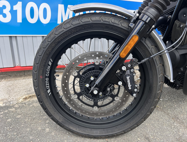 MOTO GUZZI V7 III ROUGH 750