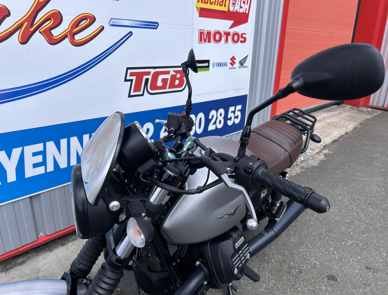 MOTO GUZZI V7 III ROUGH 750
