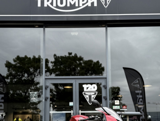 TRIUMPH SPEED TRIPLE 1200 RR