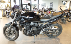 SUZUKI GSF 650 N BANDIT liquide noir 
