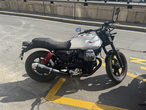 MOTO GUZZI V7 STONE