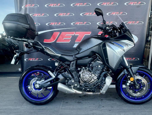 YAMAHA TRACER 7 + top case GARANTIE 10/2026