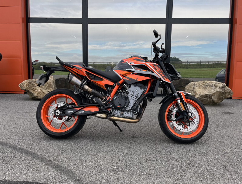 KTM 890 DUKE