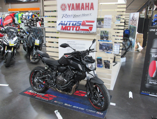 YAMAHA 700  MT 07 (permis A2)