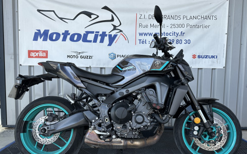 YAMAHA MT-09