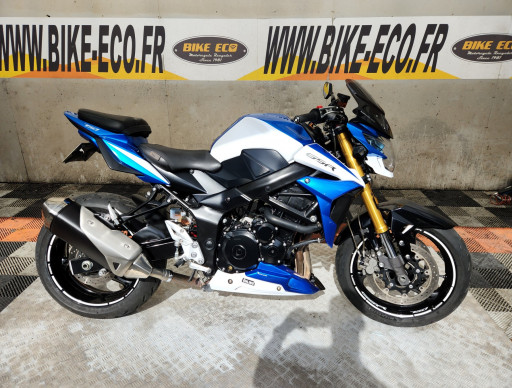 SUZUKI GSR 750 2015 (62402)